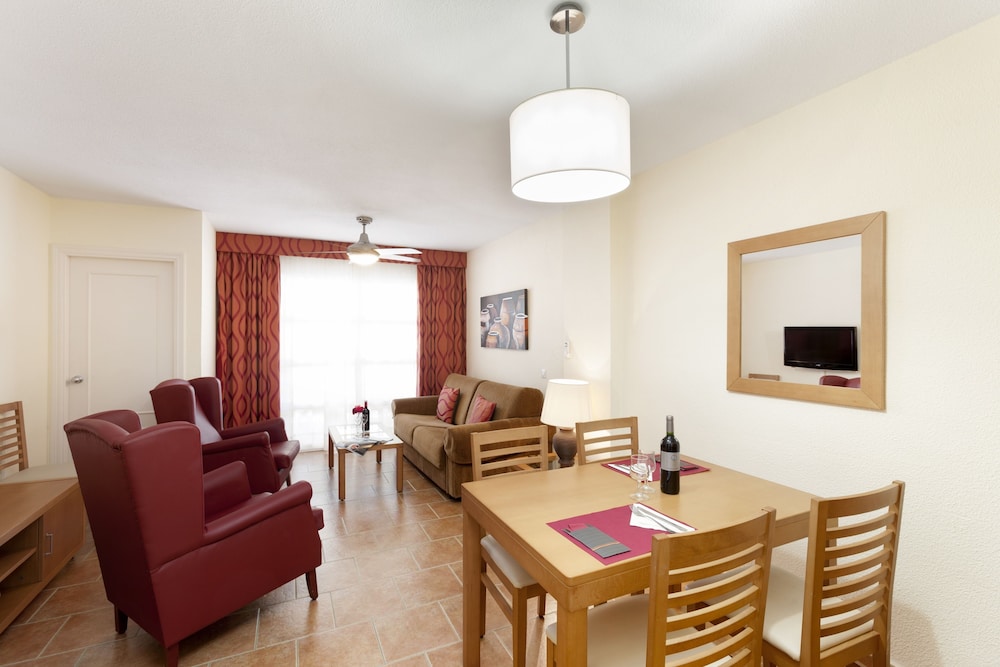 Crown Resorts Club Marbella 33/50