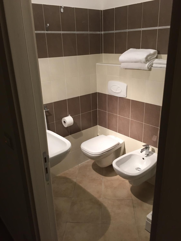 ECONOMY, SINGLE, DOUBLE BED