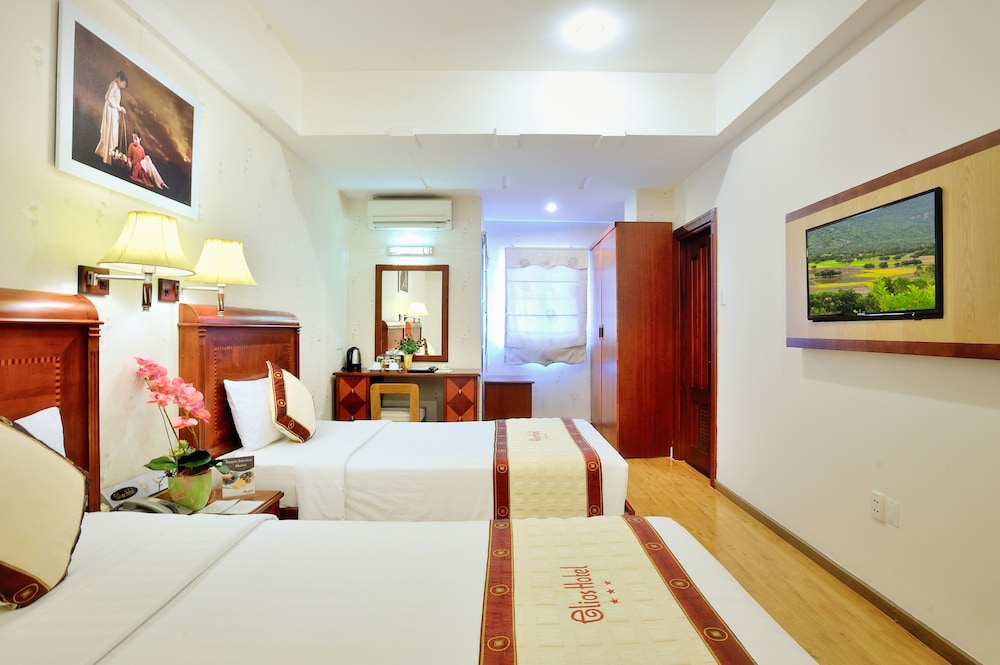 Elios Hotel 7/25