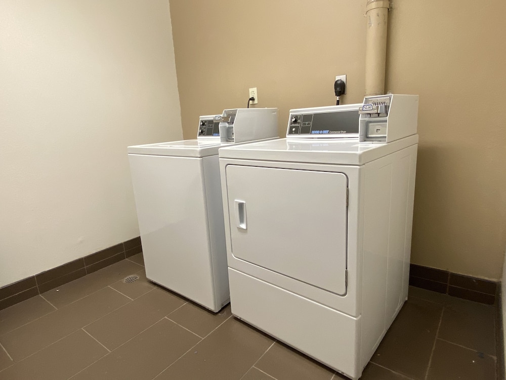 Comfort Suites Coralville 18/37