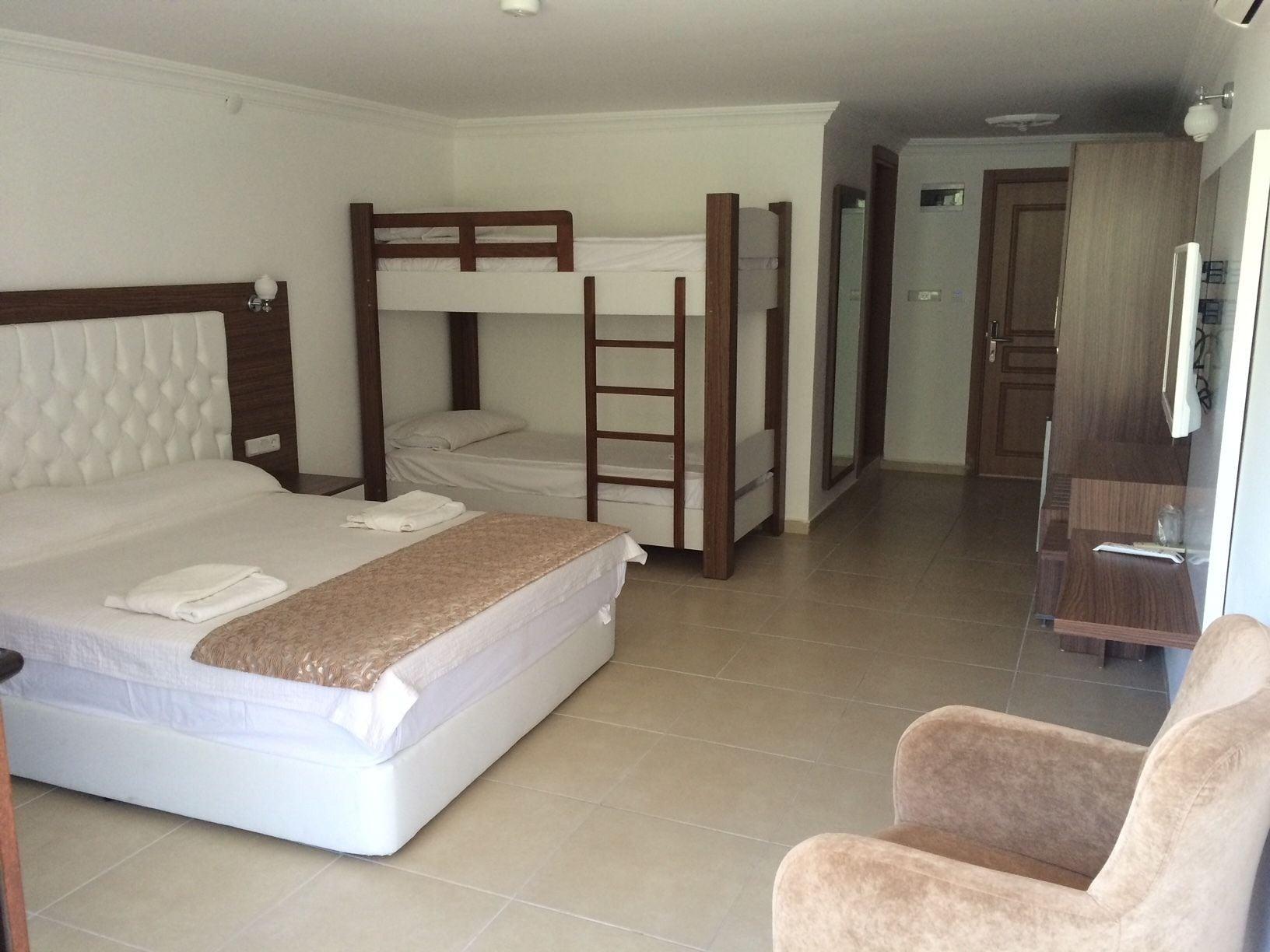 AYGUL HOTEL 9/25