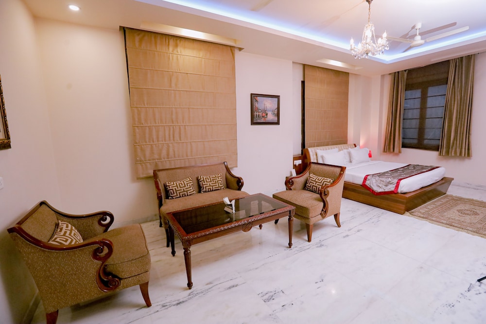 Leela Grande Hotel 24/50