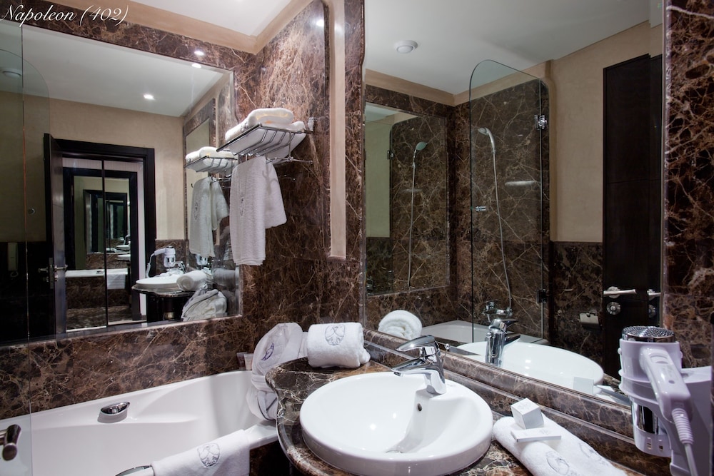 Art Palace Suites Spa Chateaux Hotels Collection 76/78