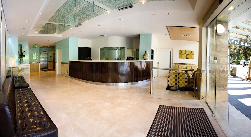 HYDE PARK INN 1/50