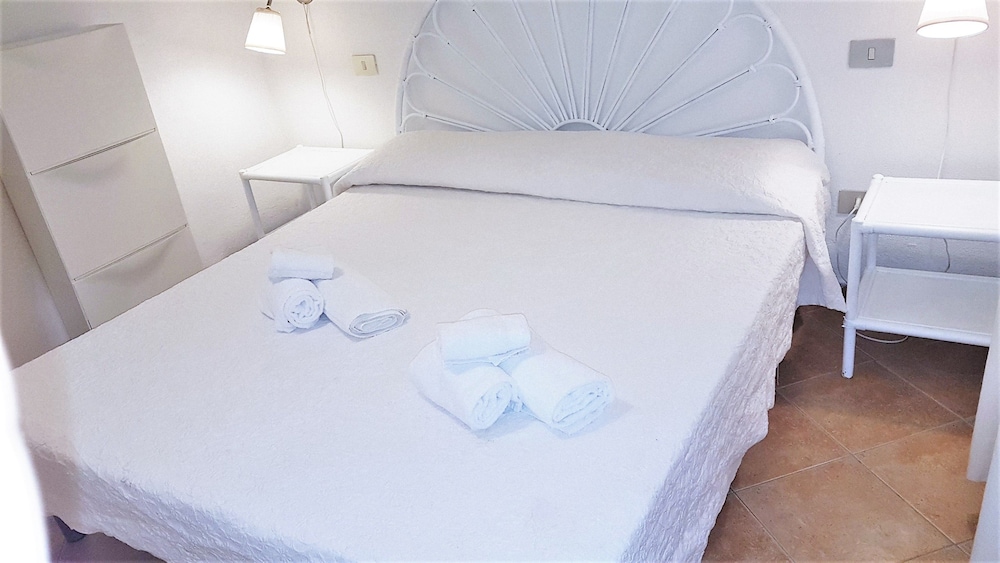 BAIA DE BAHAS - APARTMENTS AND RESORT 24/34