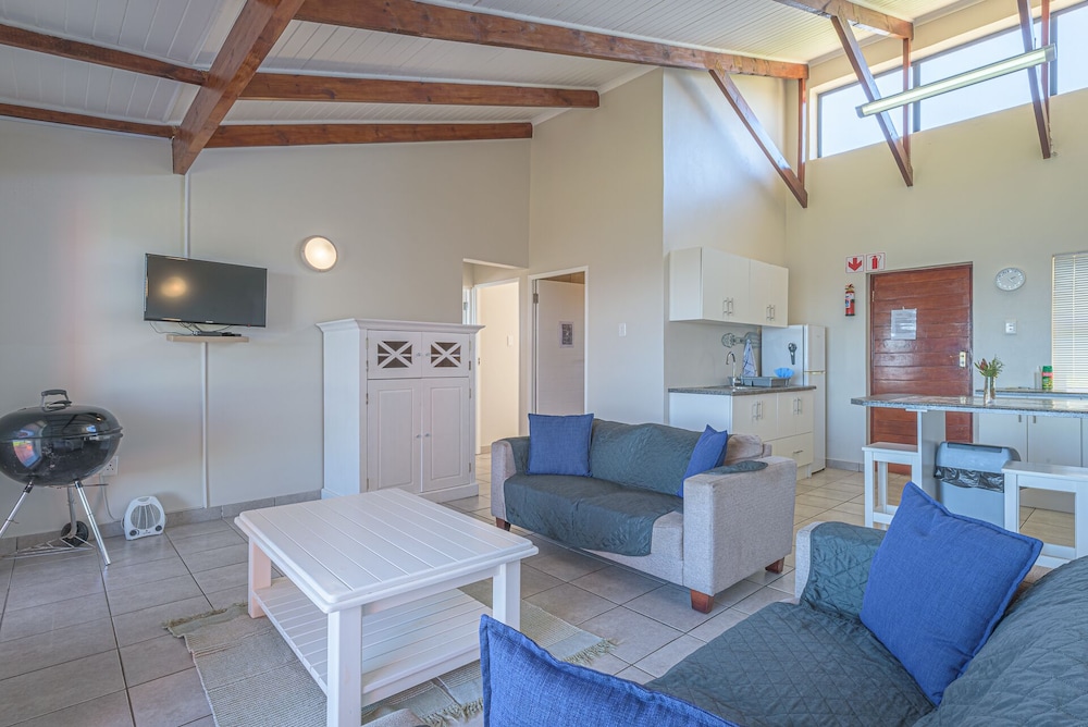 Fynbos Golf and Country Estate 26/50