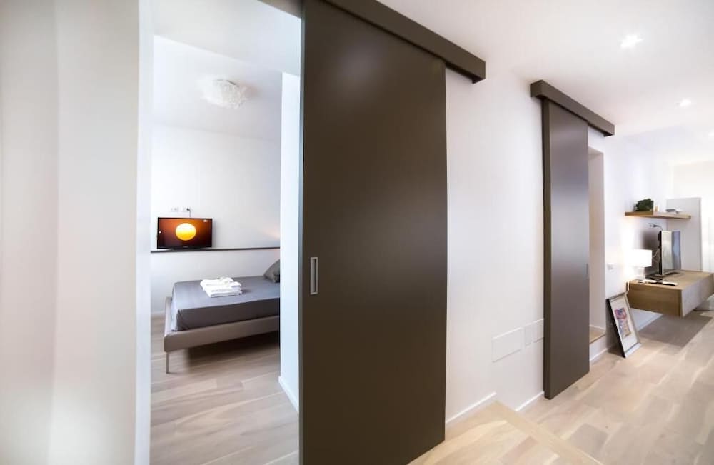 Grand Master Suites 36/74
