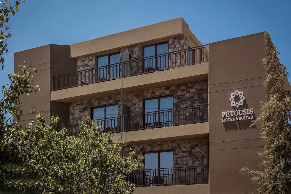 Petousis Hotel & Suites photo1