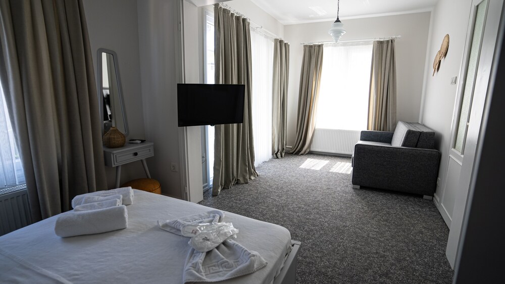 Ece Suites Apart 14/50