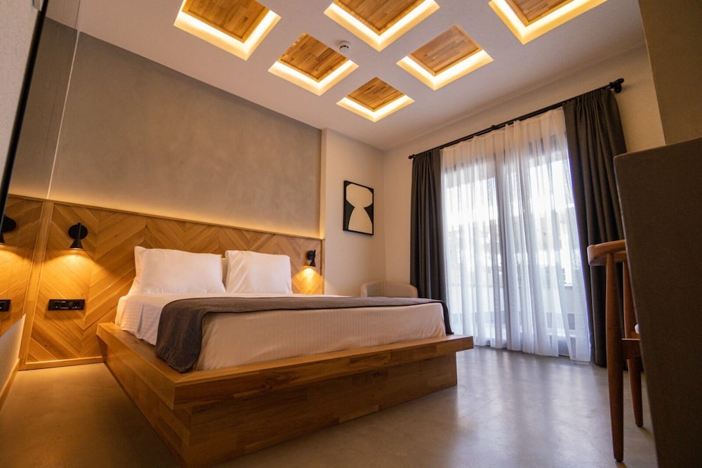 Leone Cunda Edition Otel(+12) 5/38