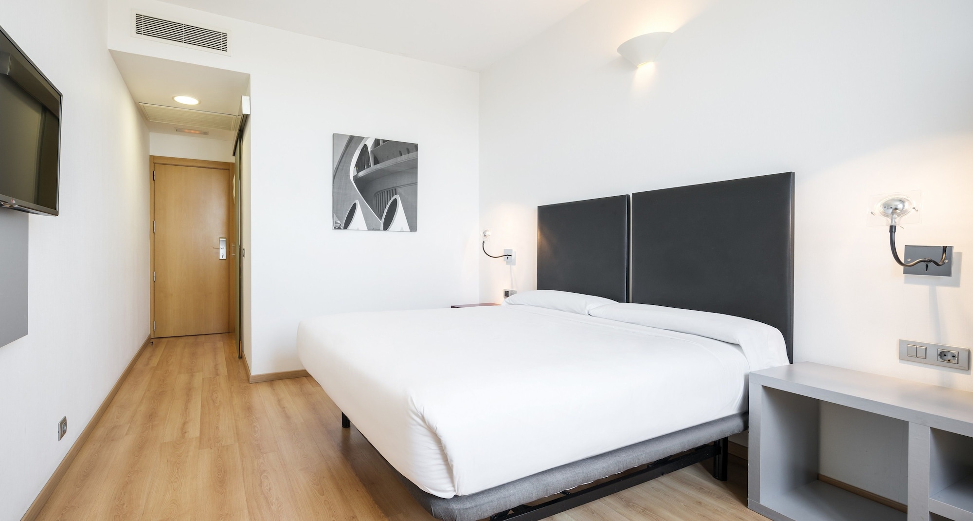 ROOM, SINGLE, DOUBLE BED