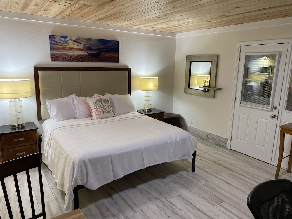 Gulf Coast Inn 9/50