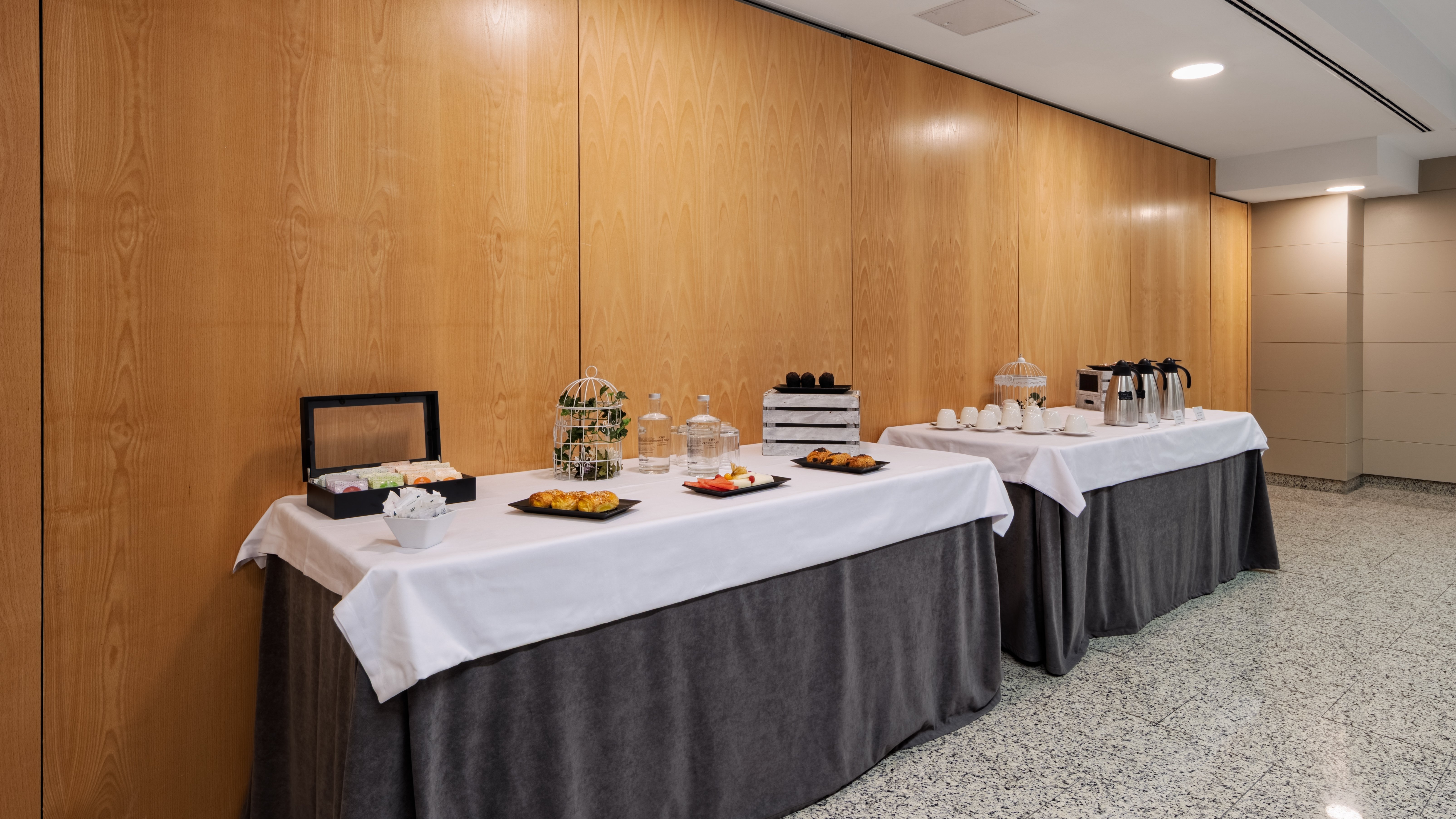 Crowne Plaza Madrid Airport Hotel 34/76