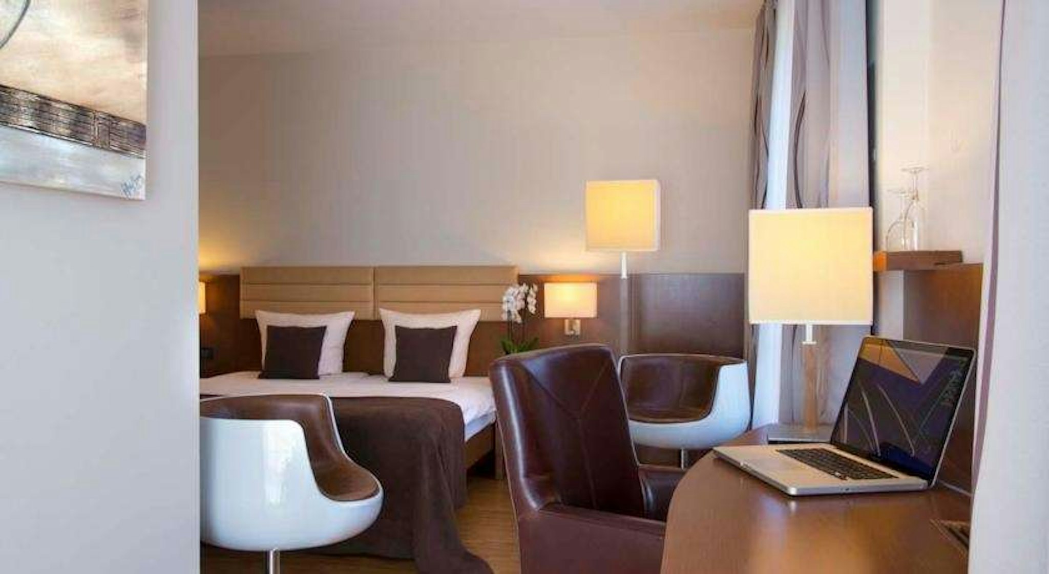 Hotel Simon Plaza 9/10