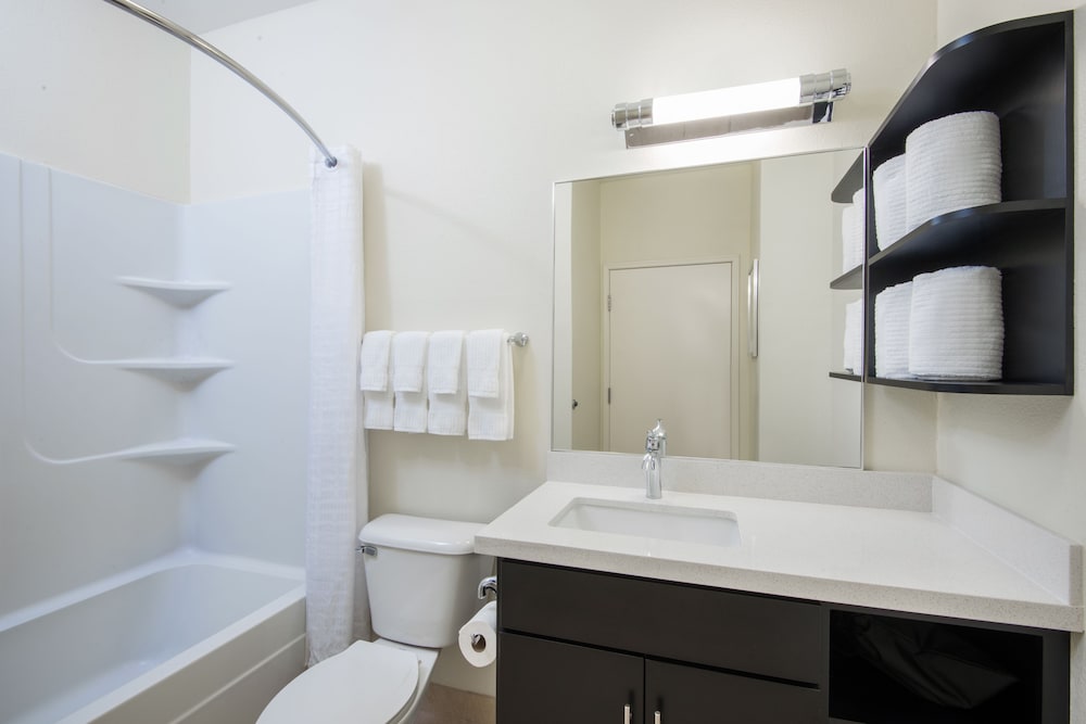 Candlewood Suites Jefferson City 17/52