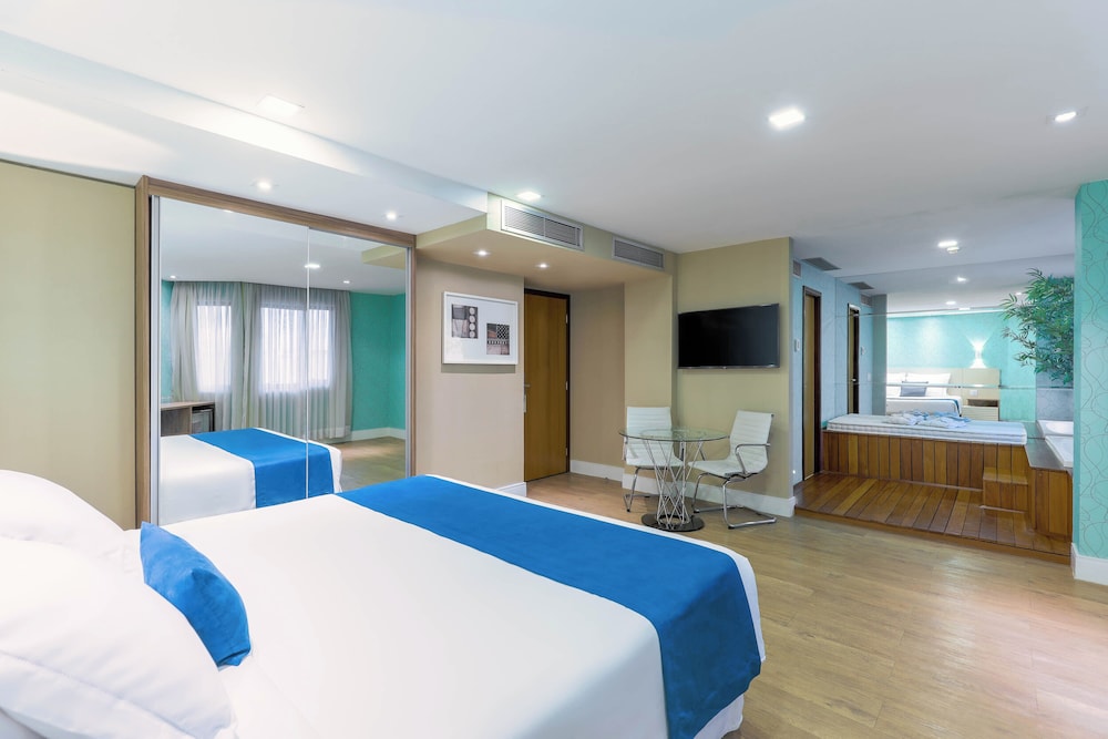 Spa, Suite, King Bed