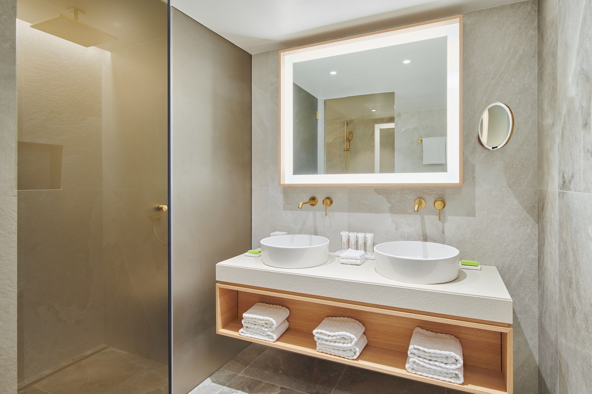 جناح بغرفة نوم واحدة، Le Meridien Lav 9/10