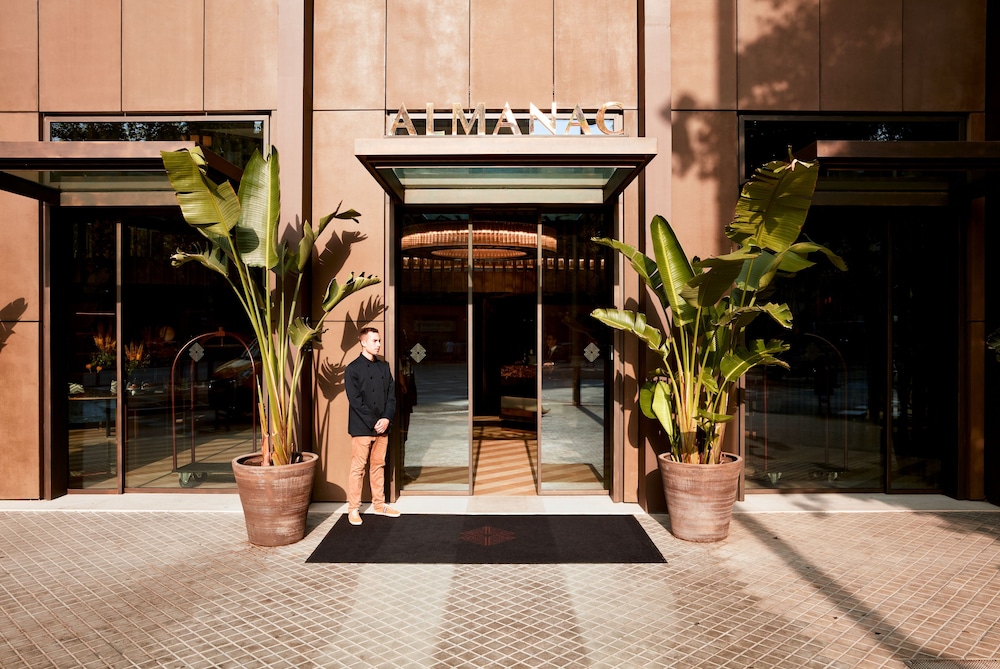 Almanac Barcelona in BARCELONA
