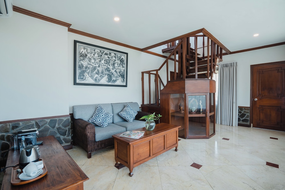 Ramayana Candidasa Beach Resort 56/77