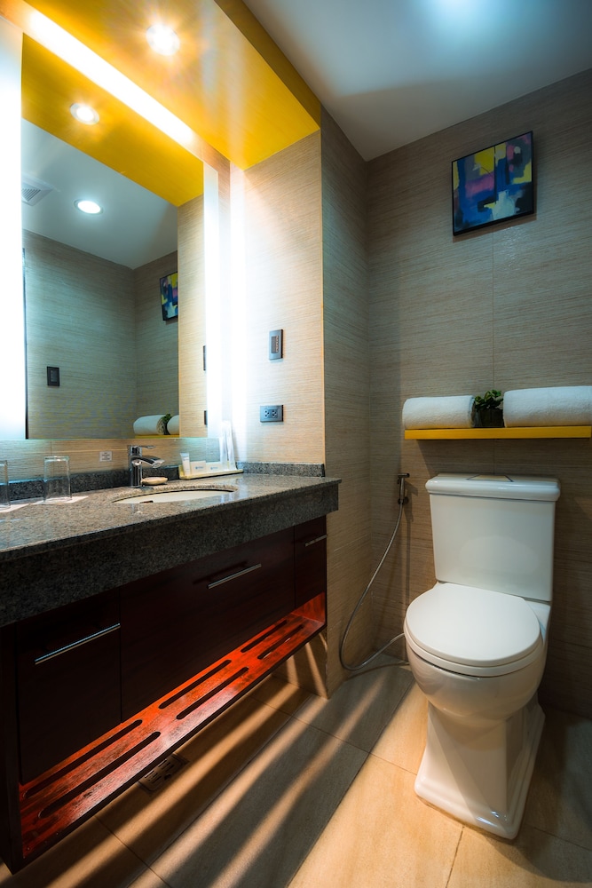 Cebu Parklane International Hotel 48/50