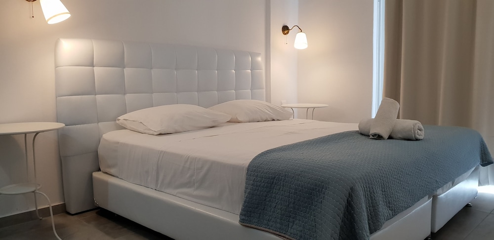 Iliada Hotel Santorini 24/63