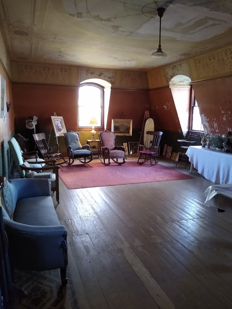 The Proctor Mansion Inn 61/70