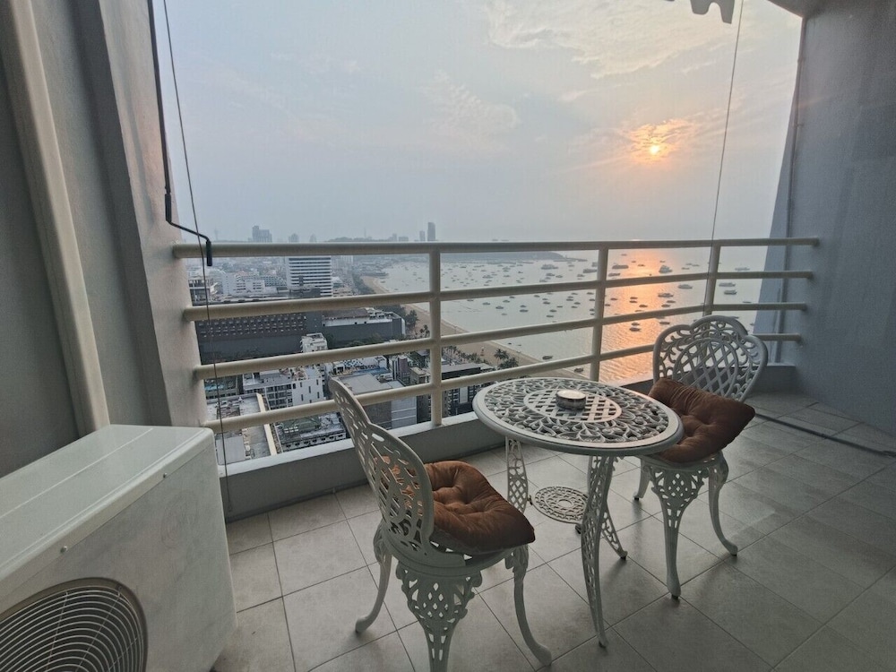 View Talay 6 Condominium By Honey 43/84