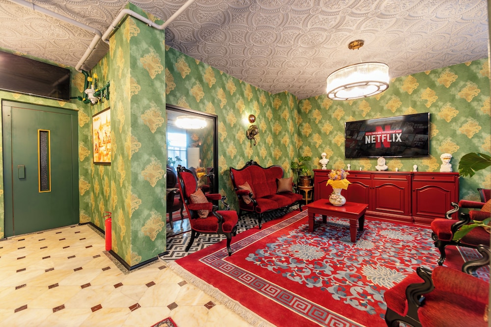 Hexa Suites Hotel 35/50