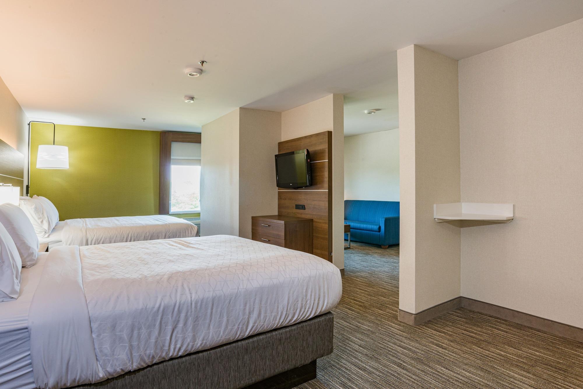 Suite, Multiple Beds