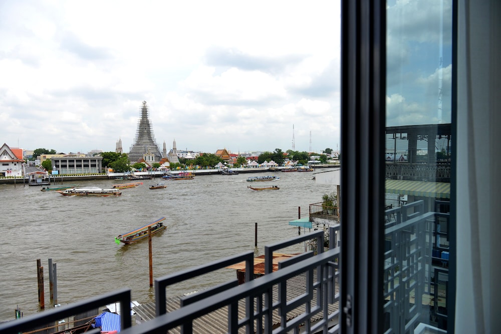 Riva Arun Bangkok 63/73