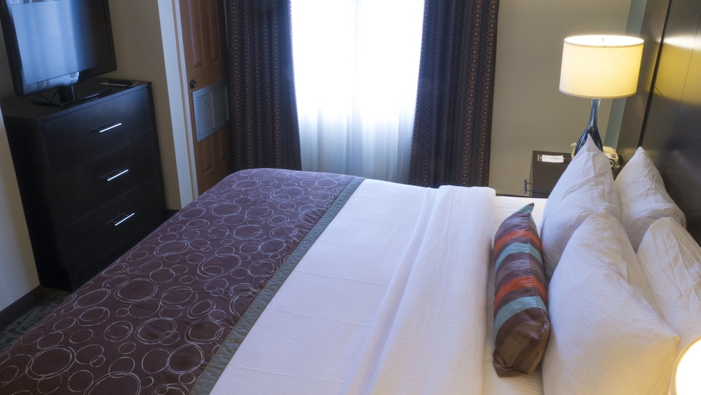 Staybridge Suites Columbus-Dublin 21/80