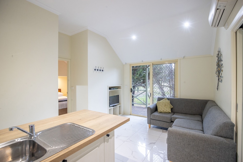 NRMA Bright Holiday Park 23/50
