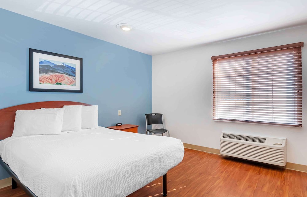 STUDIO, DOUBLE BED