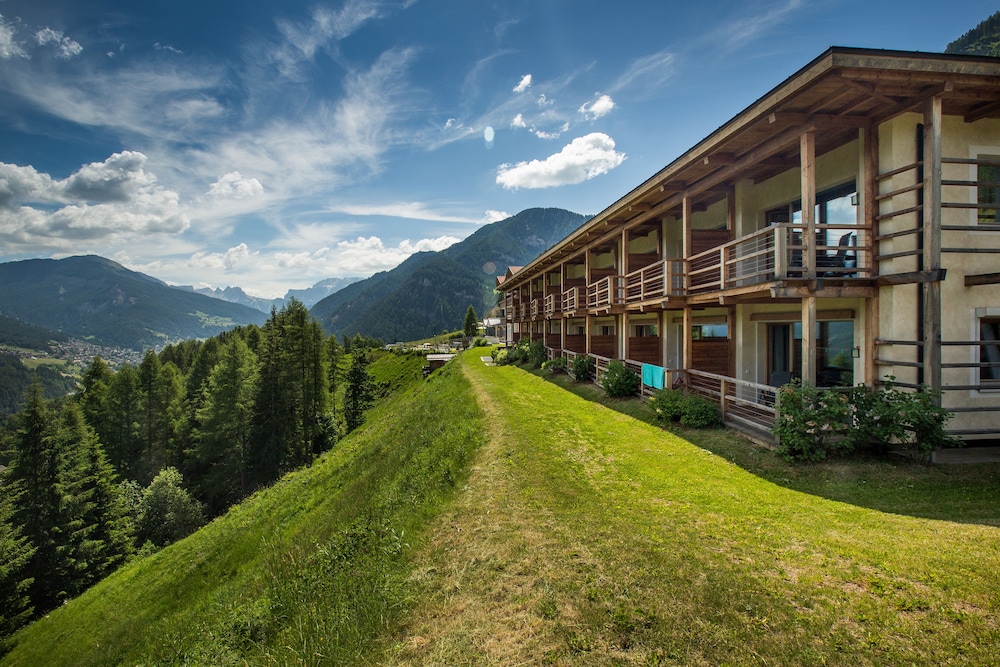 Mountain Spa Resort Albion 67/73