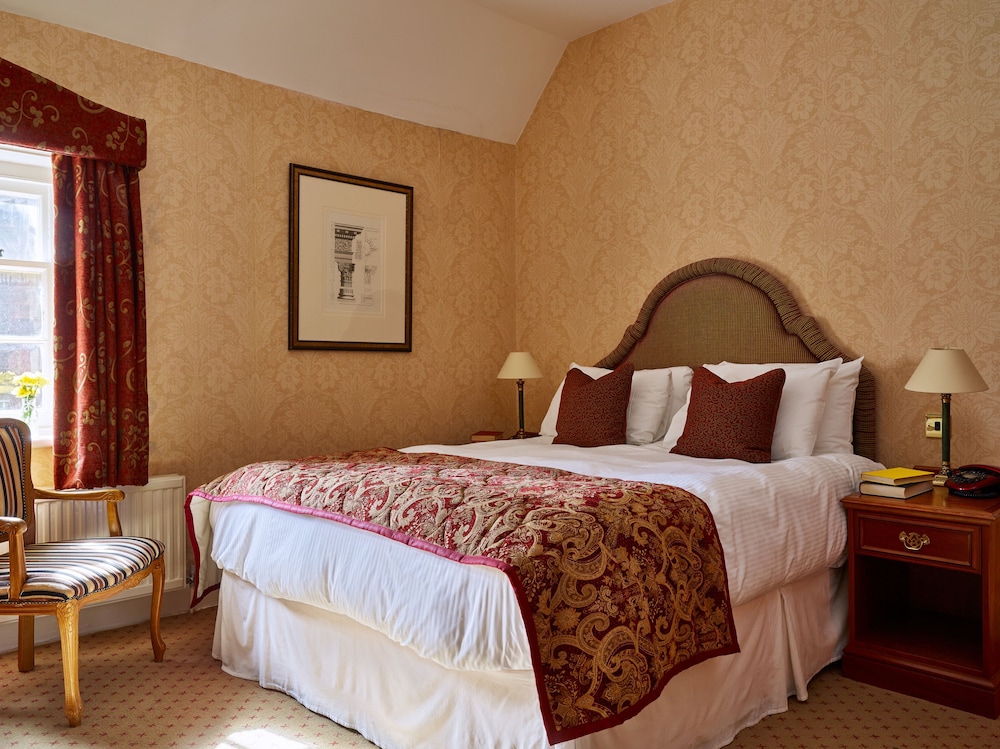 Dumbleton Hall Hotel 13/73