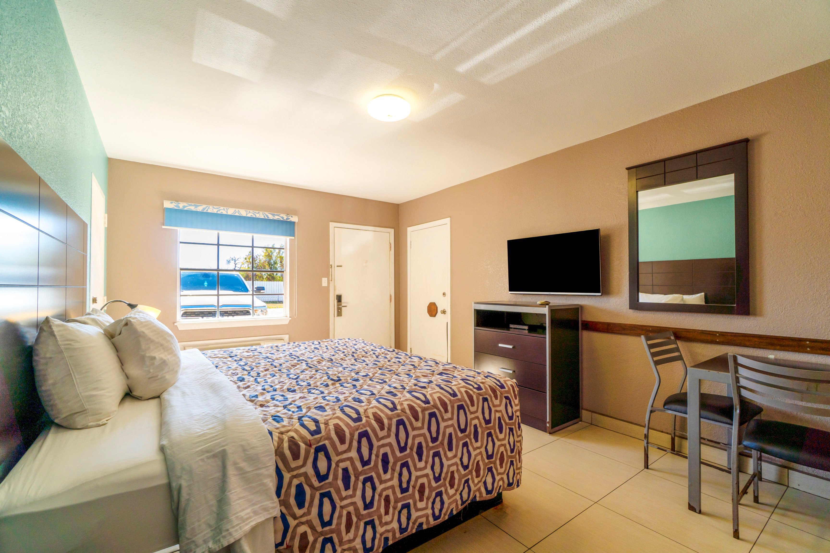 Woodfield Inn & Suites Hotel O, Yoakum TX 111 43/54