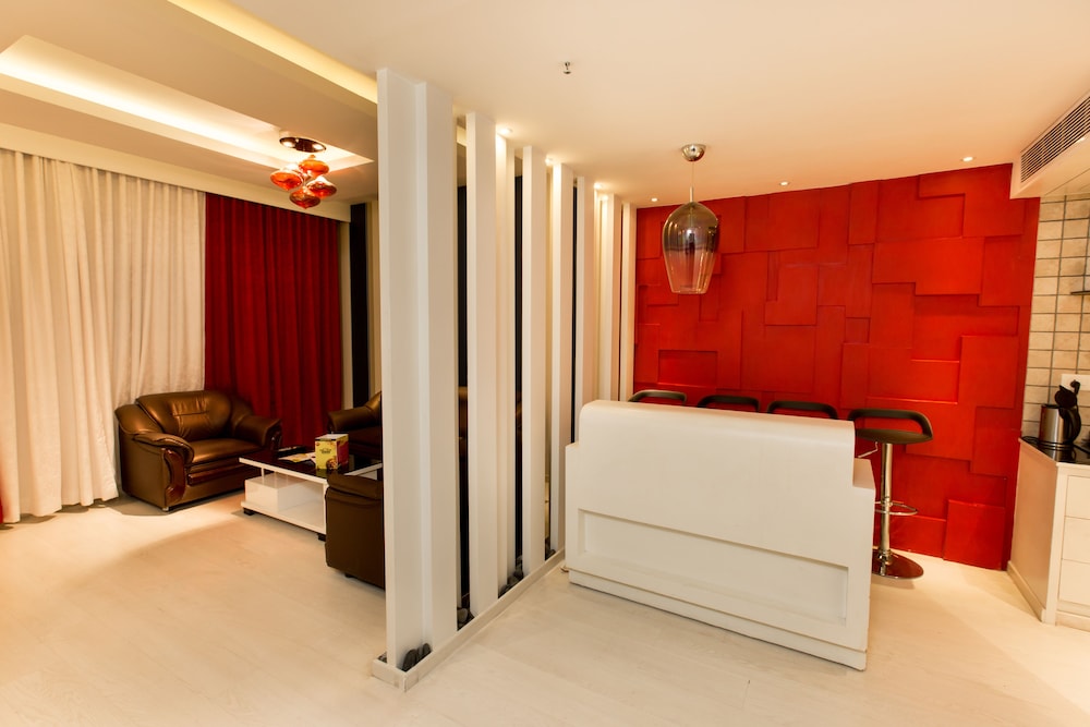 Hash Six Hotels 7/65