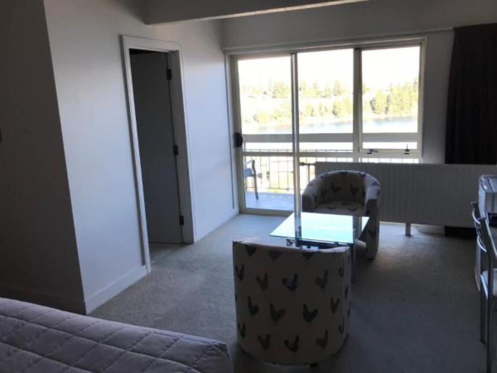Earnslaw Lodge 19/50