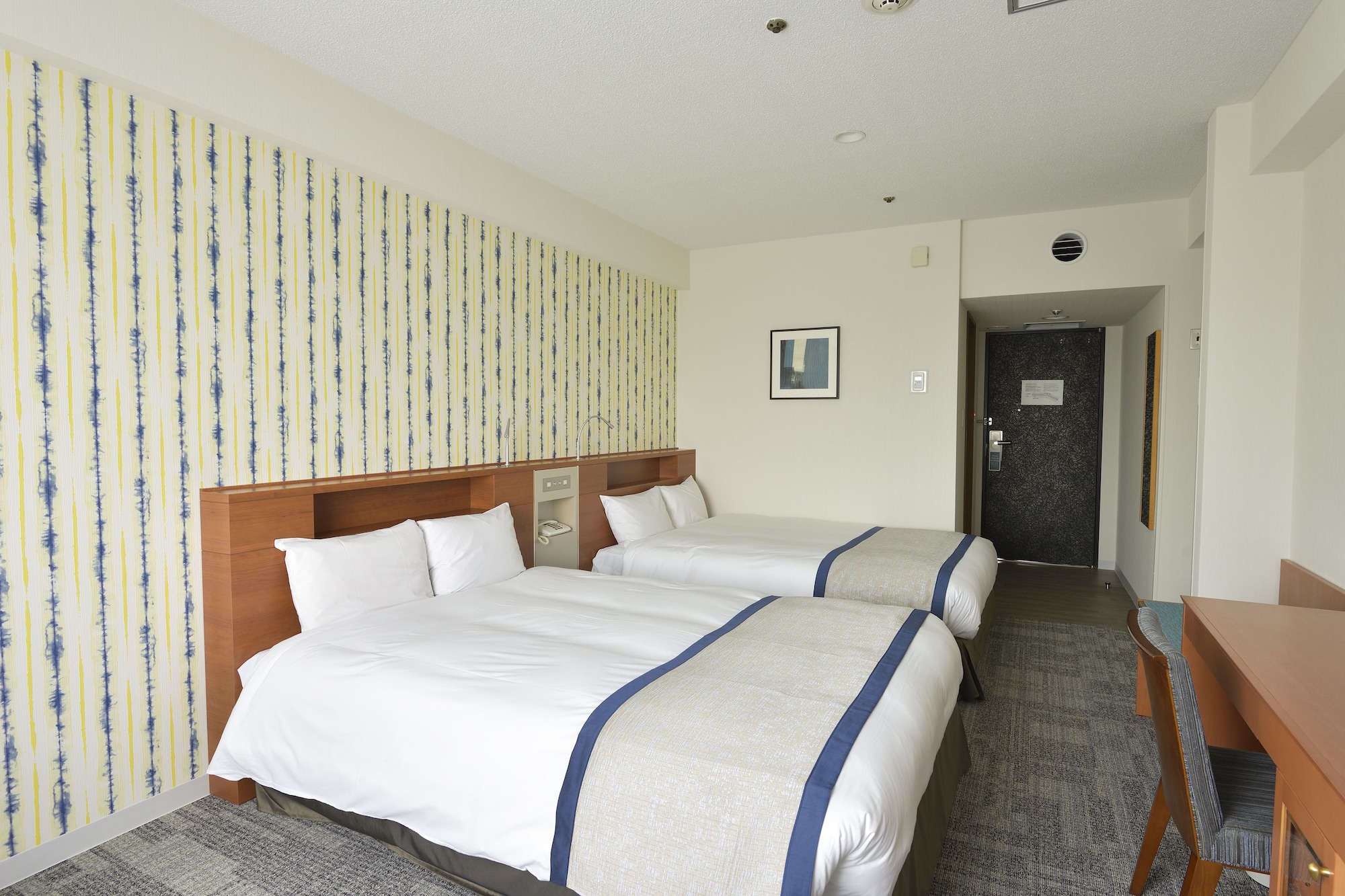 Standard, 2 Double Beds, East Wing