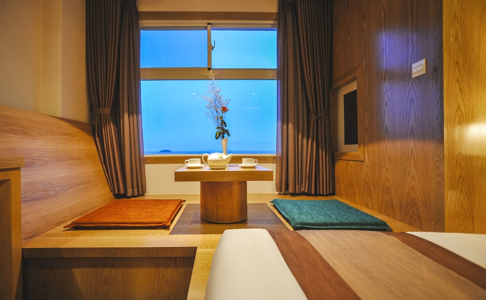 Seasing Boutique Hotel 24/50
