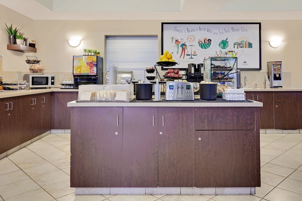 Ramada Lac La Biche 42/56