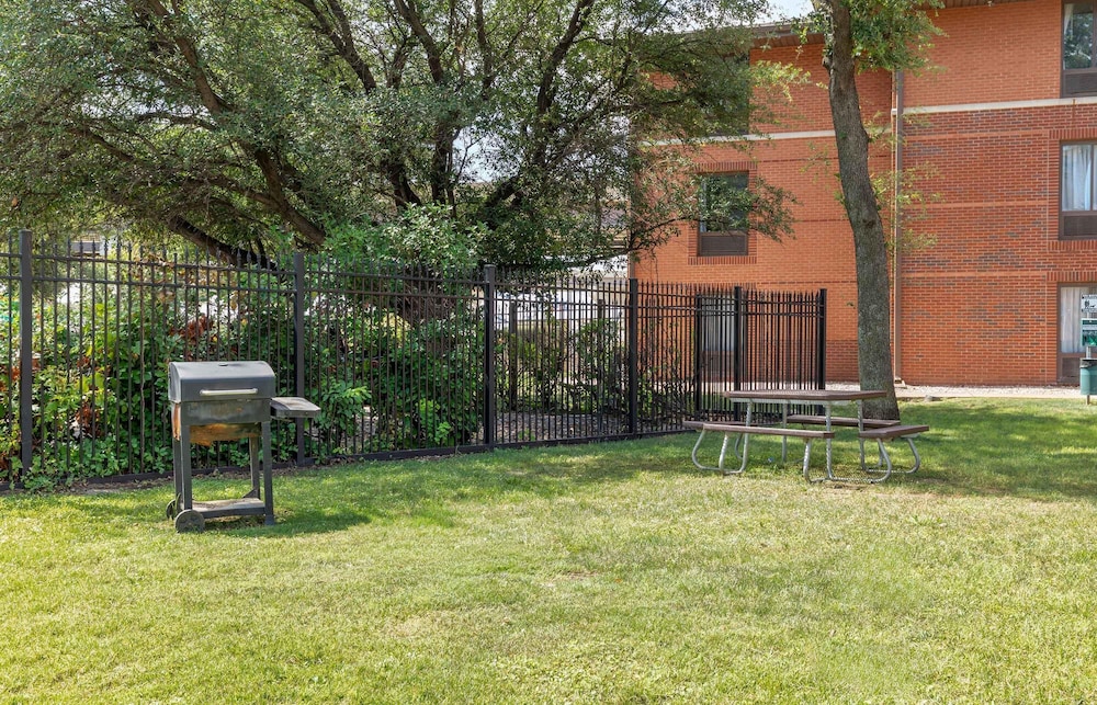 Extended Stay America - Arlington - Six Flags 45/50