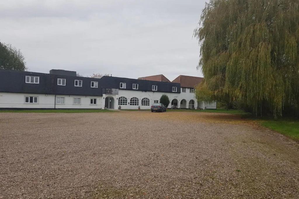 OYO Belvoir Hotel 33/39