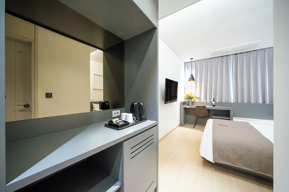Gloucester Hotel Cheongju 17/37