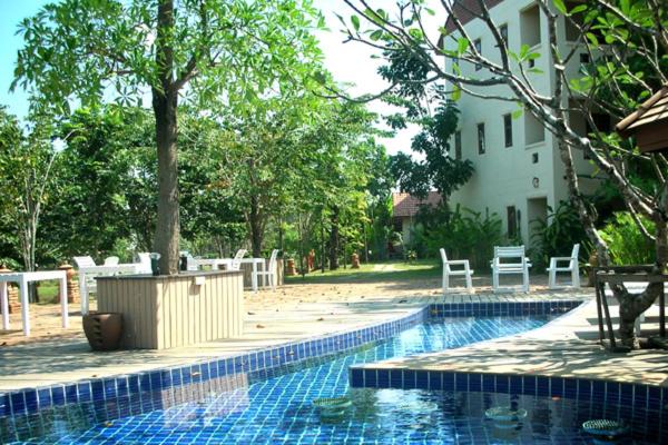 River Resort & Spa 29/35