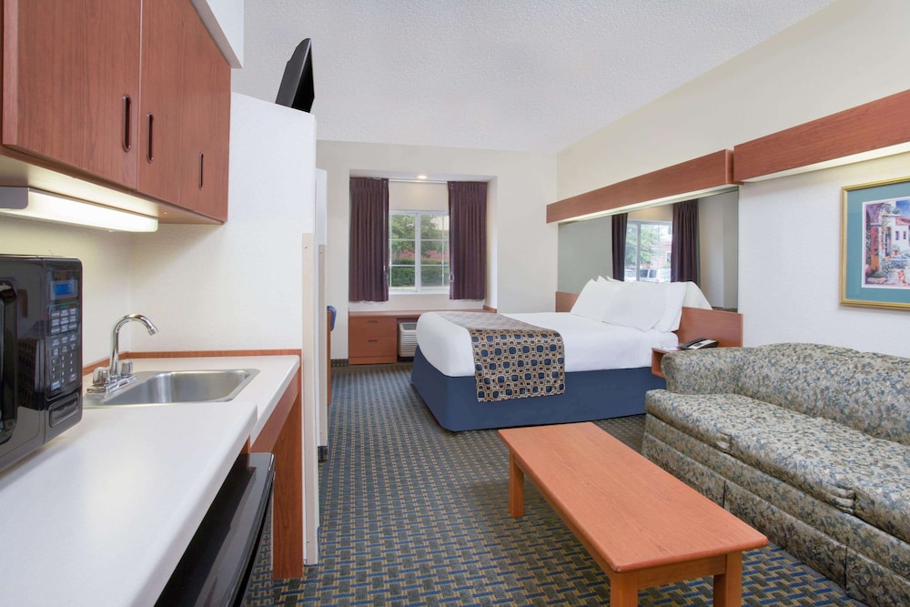Microtel Inn & Suites by Wyndham Leesburg/Mt Dora 38/38