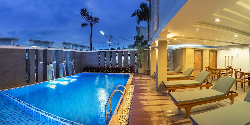 Ratana Apart-Hotel at Rassada 8/68