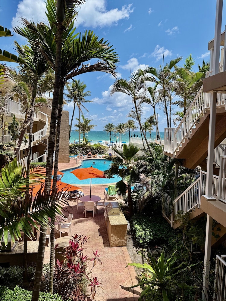 Silver Seas Beach Resort 61/67