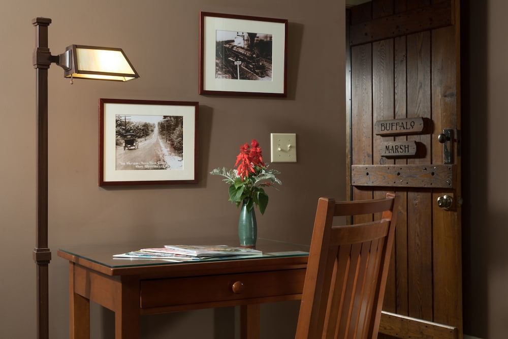 Lake Pointe Inn 3/50