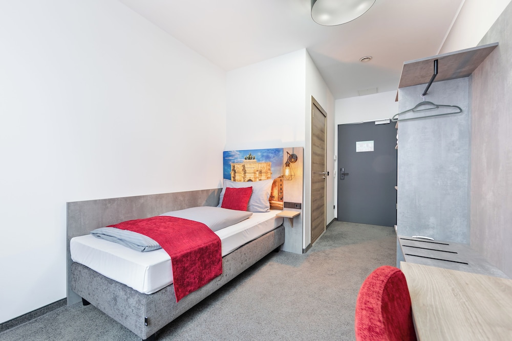 ROOM, SINGLE, SINGLE BED